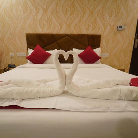 Hotel Crown Ceremonies Faridabad Exteriér fotografie