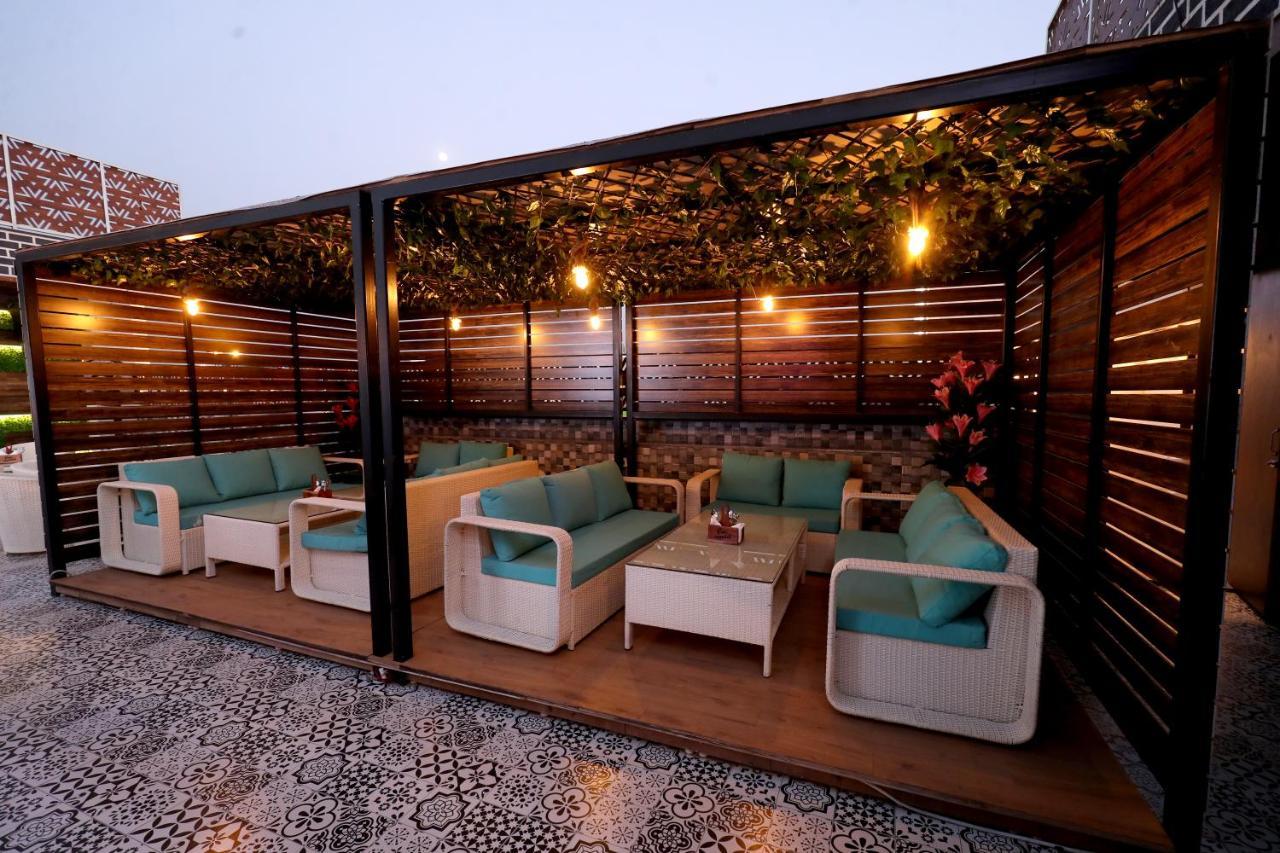 Hotel Crown Ceremonies Faridabad Exteriér fotografie