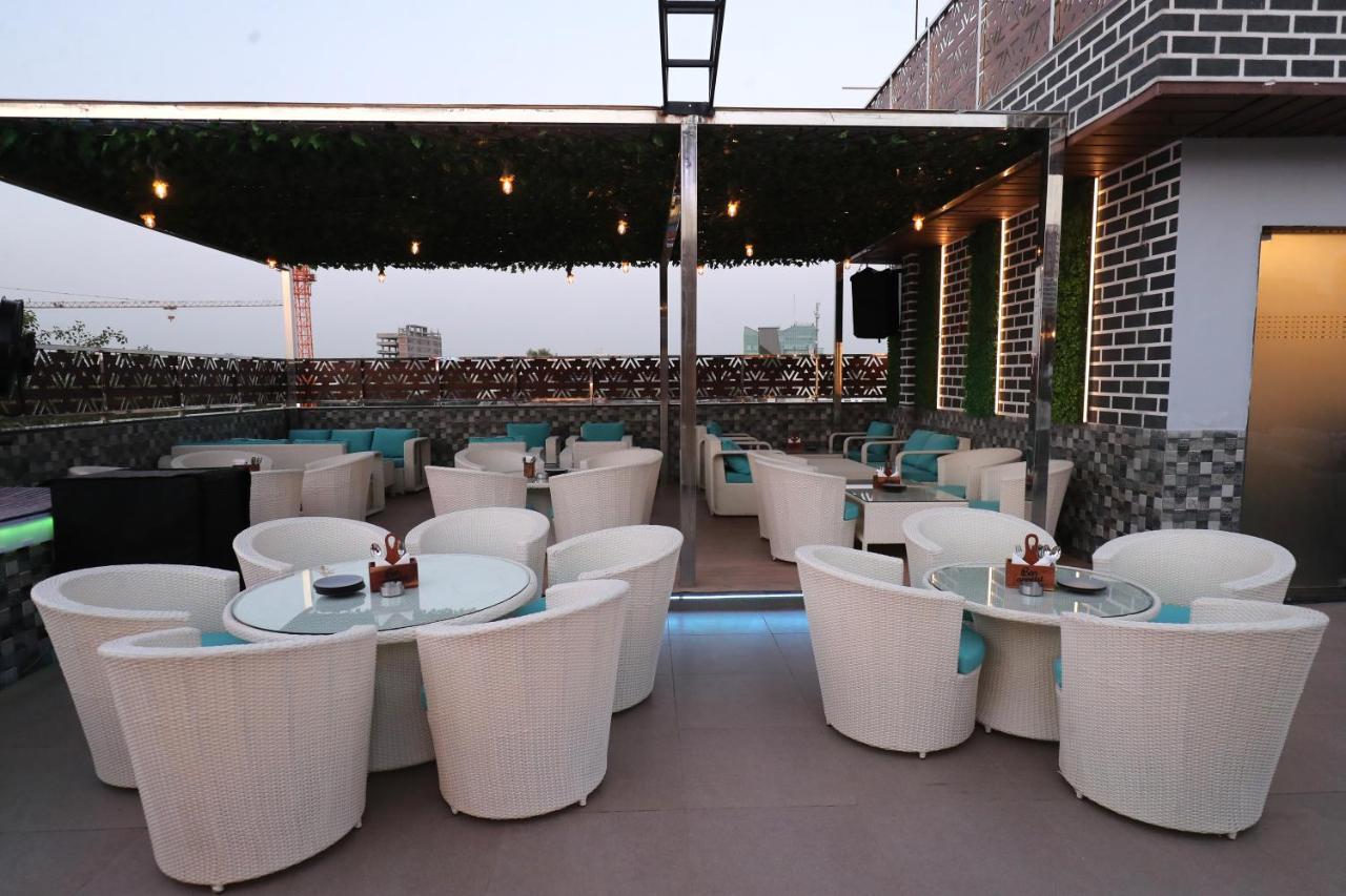 Hotel Crown Ceremonies Faridabad Exteriér fotografie