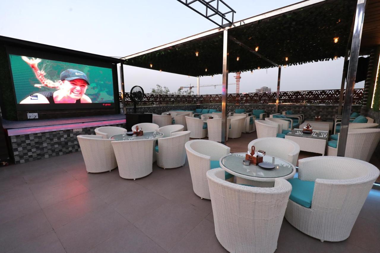 Hotel Crown Ceremonies Faridabad Exteriér fotografie