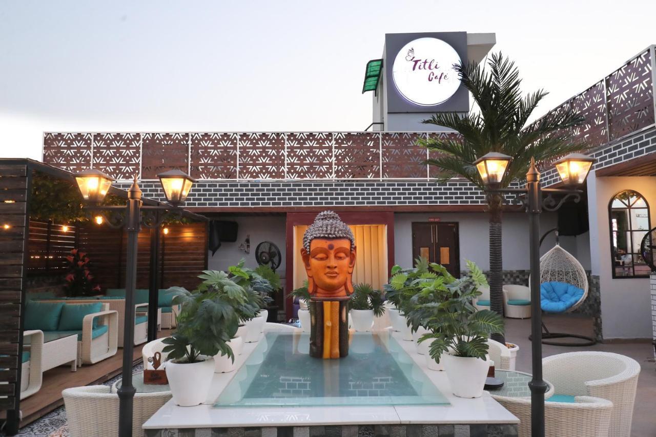 Hotel Crown Ceremonies Faridabad Exteriér fotografie