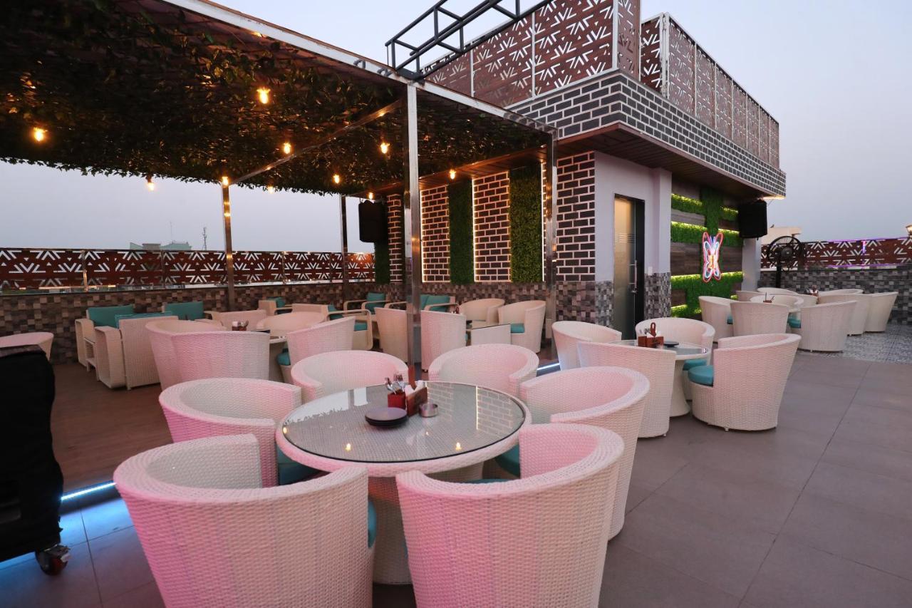 Hotel Crown Ceremonies Faridabad Exteriér fotografie