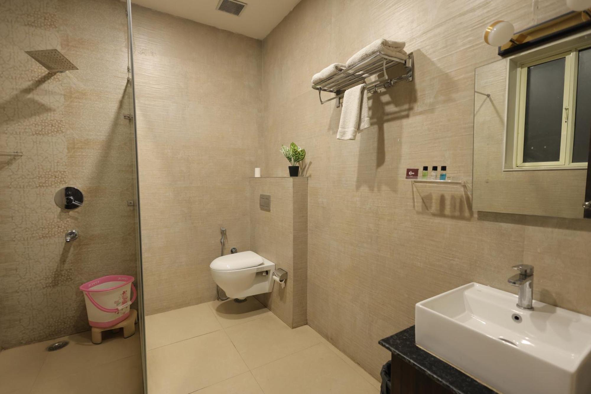 Hotel Crown Ceremonies Faridabad Exteriér fotografie