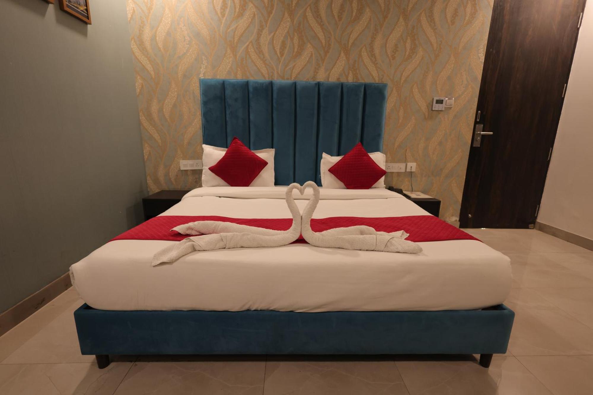 Hotel Crown Ceremonies Faridabad Exteriér fotografie