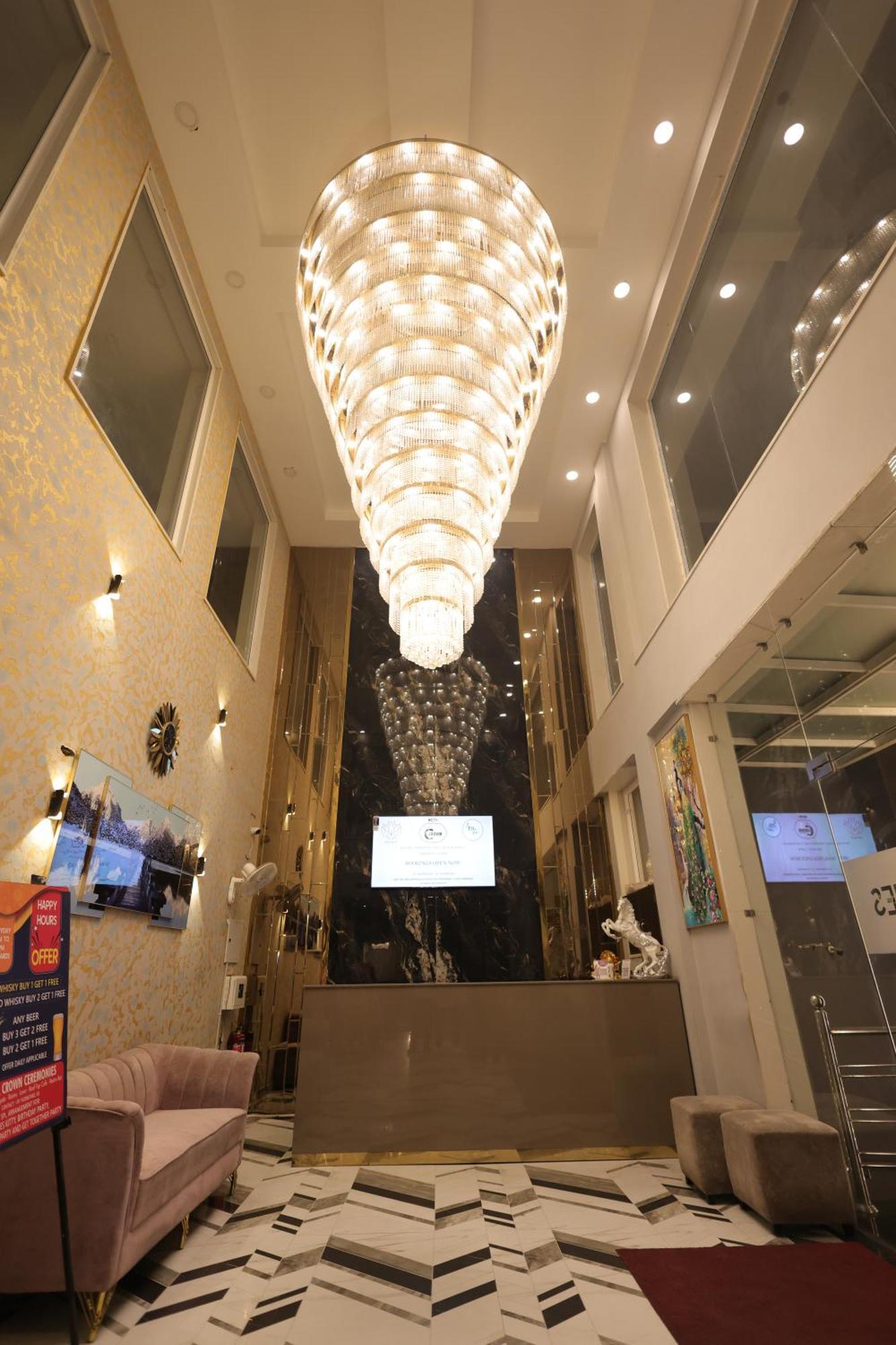 Hotel Crown Ceremonies Faridabad Exteriér fotografie